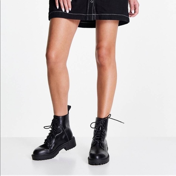 RAID ASOS New In Box Wide Fit Micah lace up flat ankle boots in black Size 5 - Picture 11 of 16